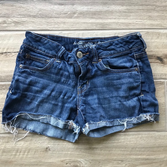 American Eagle Outfitters Pants - American Eagle Super Stretch Shorts, size 4